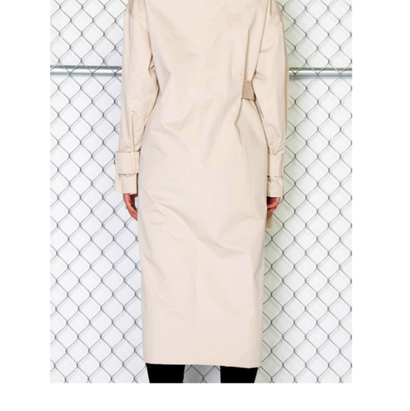 ** Split personality - Picture 9 of 14